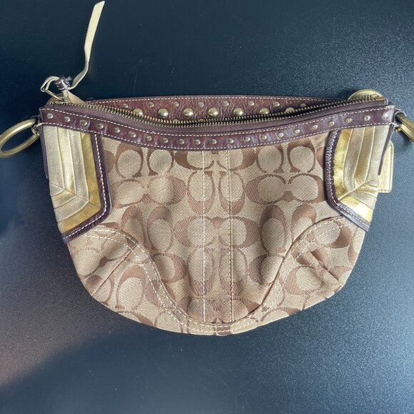 Coach Vintage Signature Jacquard w/ Metallic Detail Hobo Hand Bag - Preowned - Picture 4 of 10